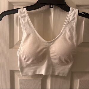 JoySpun Wire-Free White Comfy Bra Small Nylon Spandex Stretch Seamless